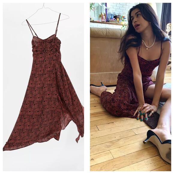 Urban Outfitters Veronica Midi Dress Size XS Ruched Geometric Smocked Back - Picture 1 of 13